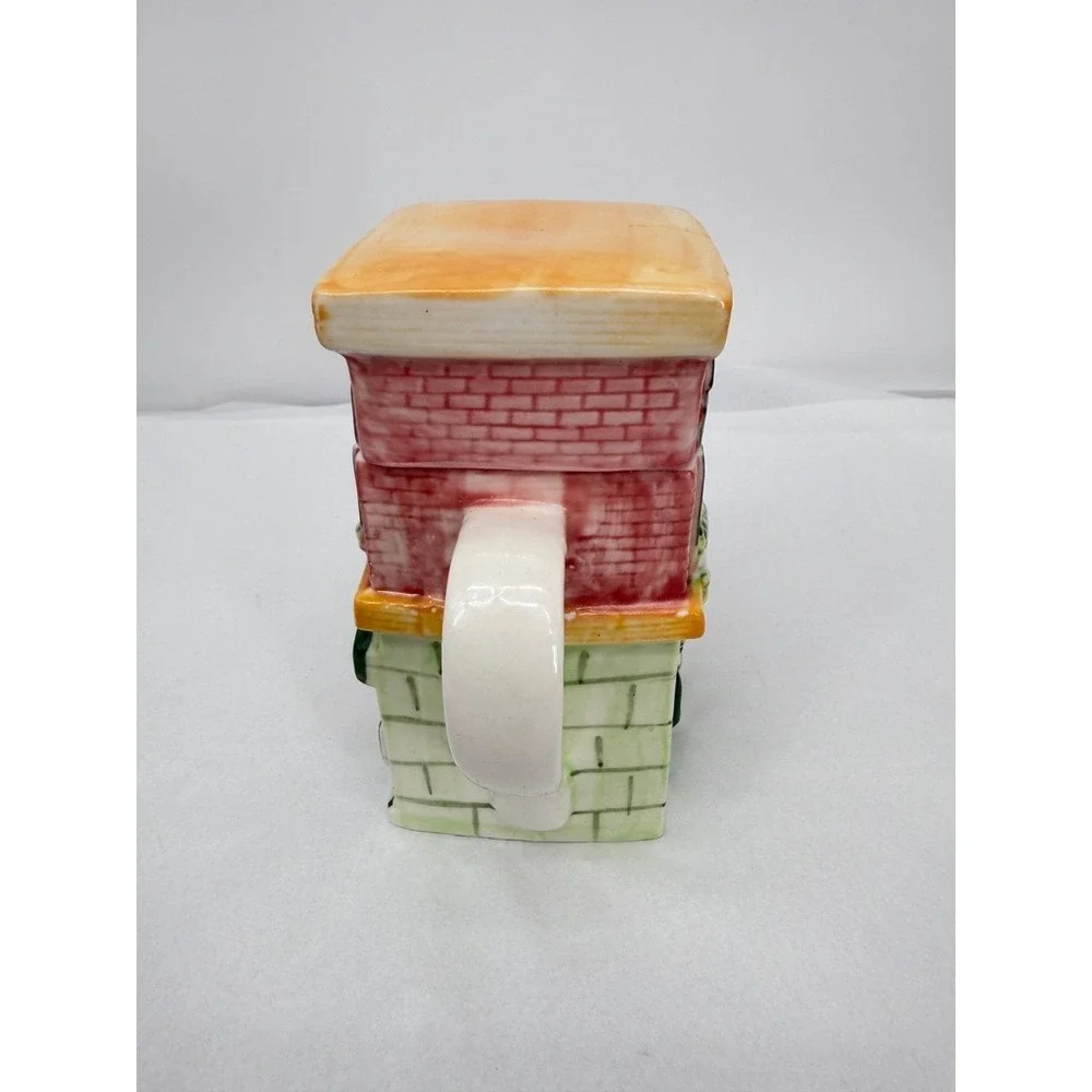 Cafe Teapot House Shaped Canister Cookie Jar Novelty House Bistro Kitchen Decor